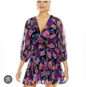 La Maison Talulah Floral V-Neck Dress - Multicolor. Size L